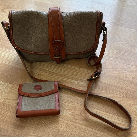 Dooney & Bourke Handbags - Dooney & Burke Vintage Taupe Pebbled Leather Crossbody Bag w/ Matching Wallet